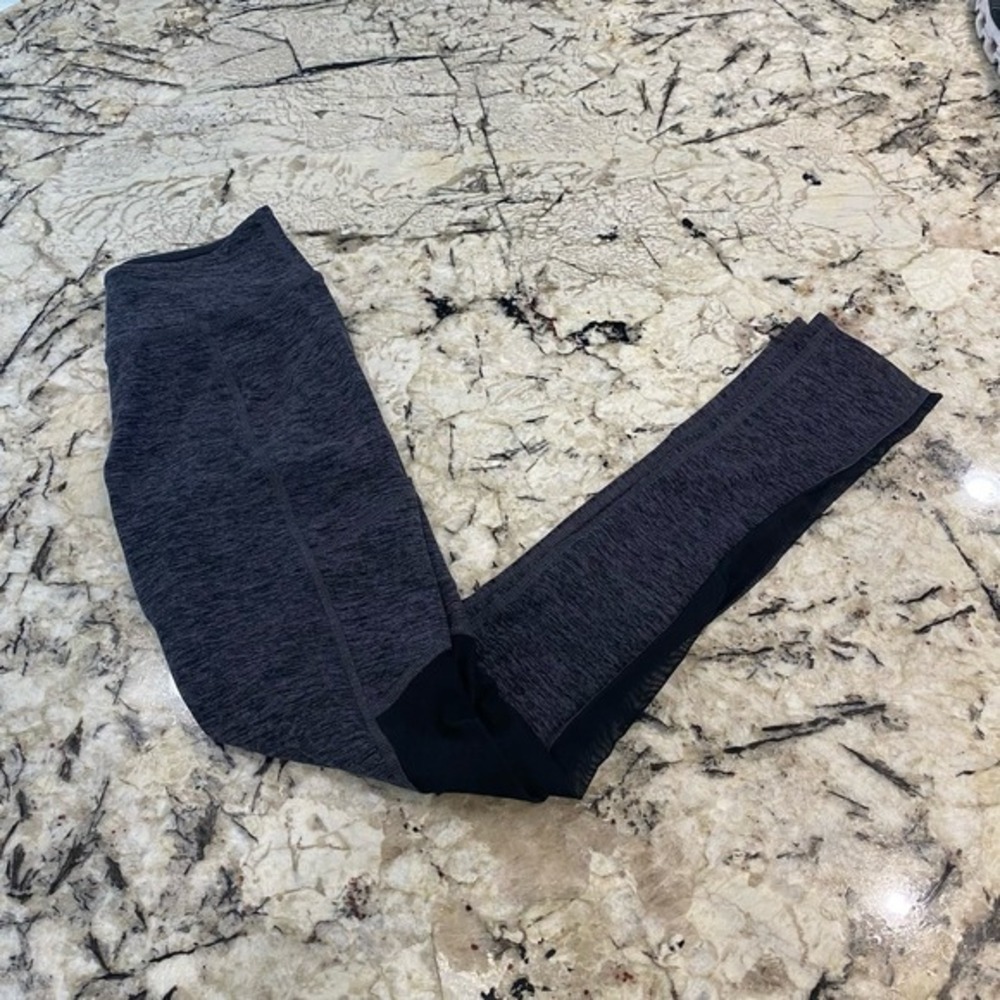 Beyond Yoga Purple/ Grey Leggings with Mesh‎ Size Extra Small